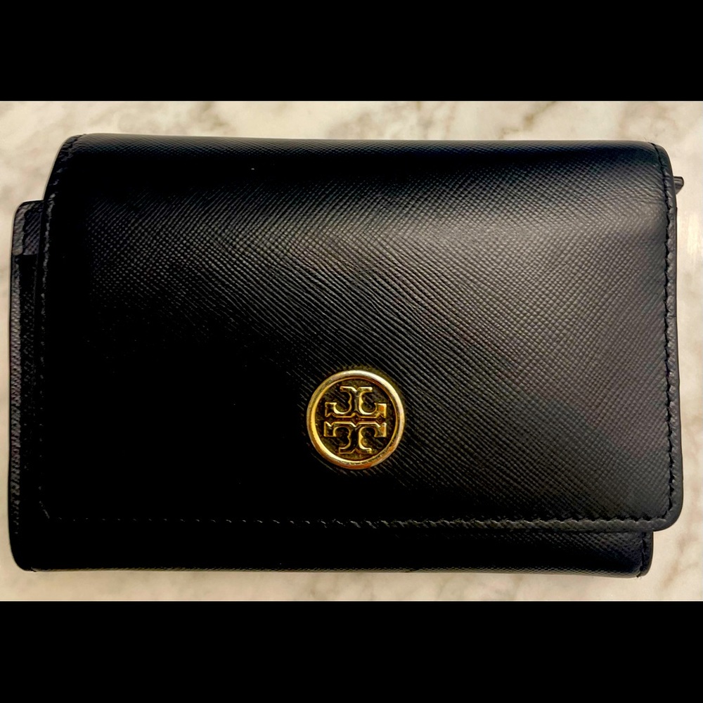 Beautiful black leather Tory Burch Wallet.
